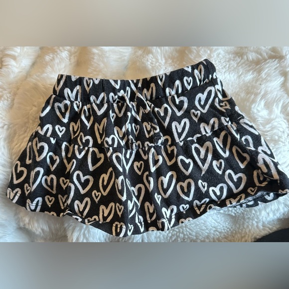 jumping beans Other - Jumping Beans Heart Print Skort Girls 12M Black & White